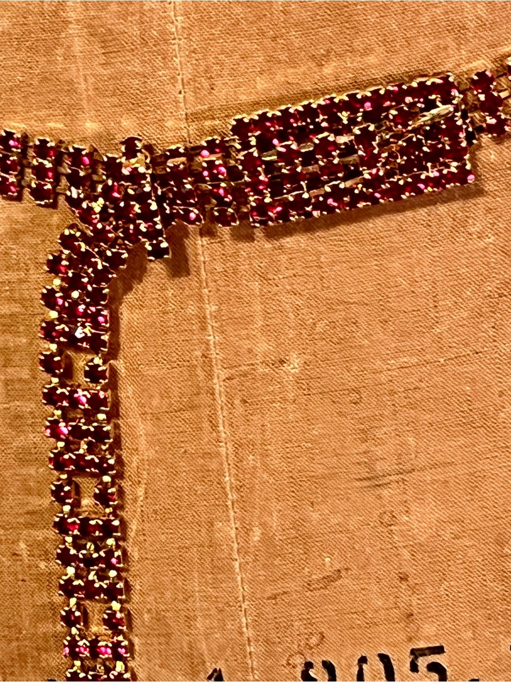 Ruby Red Rhinestone Metallic Belt Unique - Picture 11 of 11